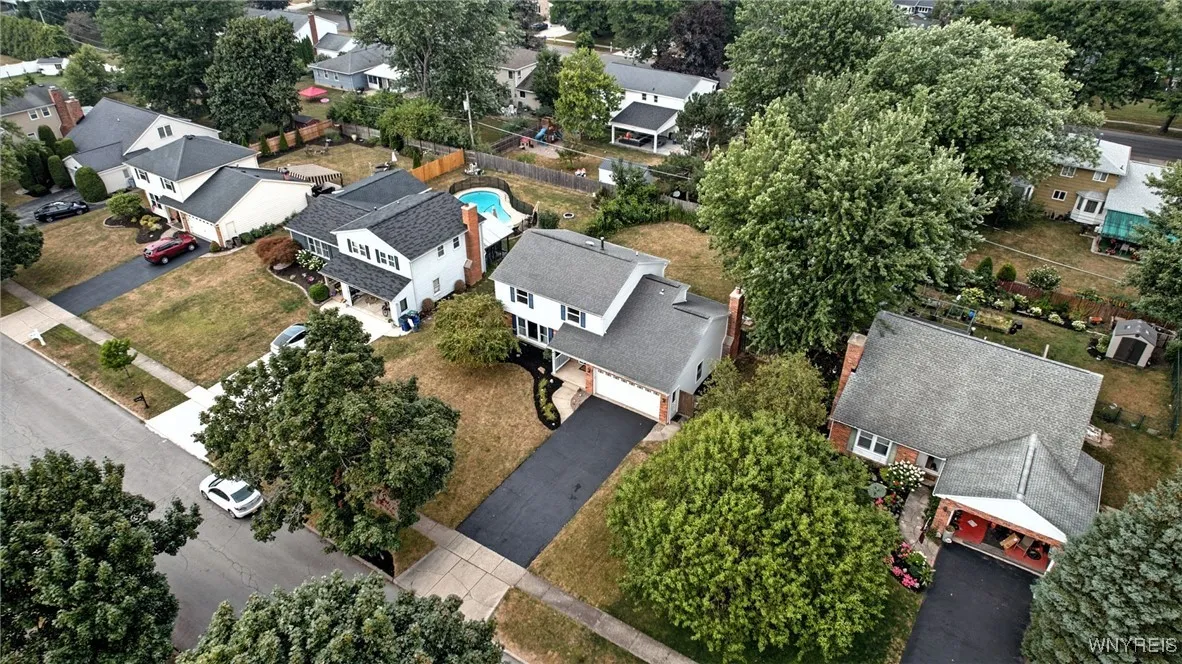 292 Oakbrook Drive, Amherst, New York 14221, Amherst, New York 14221, 3 Bedrooms Bedrooms, 11 Rooms Rooms,2 BathroomsBathrooms,Residential,Closed,292 Oakbrook Drive, Amherst, New York 14221,0,B1629356