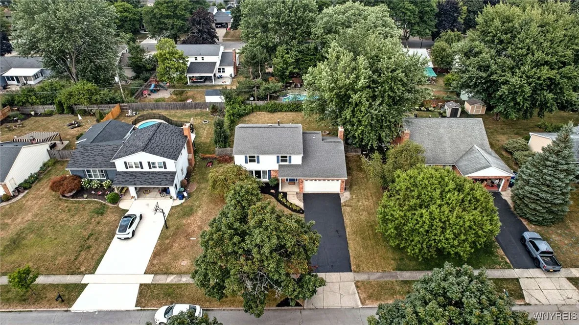 292 Oakbrook Drive, Amherst, New York 14221, Amherst, New York 14221, 3 Bedrooms Bedrooms, 11 Rooms Rooms,2 BathroomsBathrooms,Residential,Closed,292 Oakbrook Drive, Amherst, New York 14221,0,B1629356