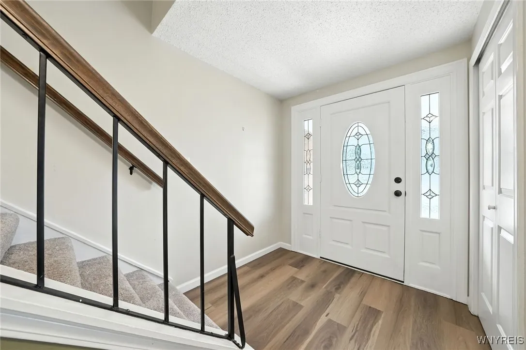 292 Oakbrook Drive, Amherst, New York 14221, Amherst, New York 14221, 3 Bedrooms Bedrooms, 11 Rooms Rooms,2 BathroomsBathrooms,Residential,Closed,292 Oakbrook Drive, Amherst, New York 14221,0,B1629356
