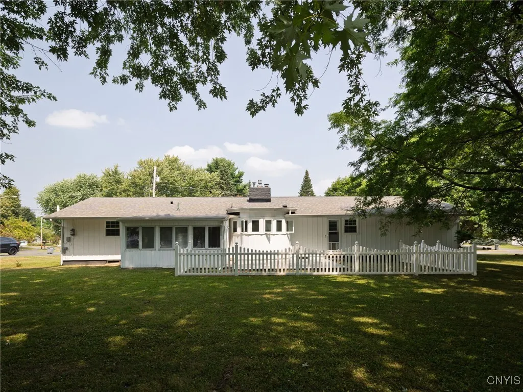 465 Bugbee Drive, Watertown City, New York 13601, Watertown City, New York 13601, 3 Bedrooms Bedrooms, 6 Rooms Rooms,1 BathroomBathrooms,Residential,For Sale,465 Bugbee Drive, Watertown City, New York 13601,0,S1629319