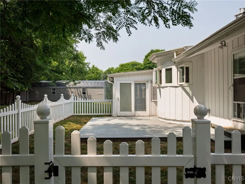 465 Bugbee Drive, Watertown City, New York 13601, Watertown City, New York 13601, 3 Bedrooms Bedrooms, 6 Rooms Rooms,1 BathroomBathrooms,Residential,For Sale,465 Bugbee Drive, Watertown City, New York 13601,0,S1629319