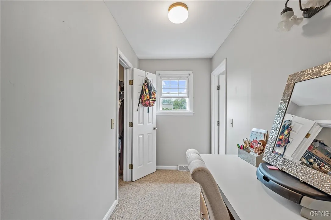 6044 Singletree Lane, Dewitt, New York 13078, De Witt, New York 13078, 4 Bedrooms Bedrooms, 12 Rooms Rooms,2 BathroomsBathrooms,Residential,For Sale,6044 Singletree Lane, Dewitt, New York 13078,0,S1629453