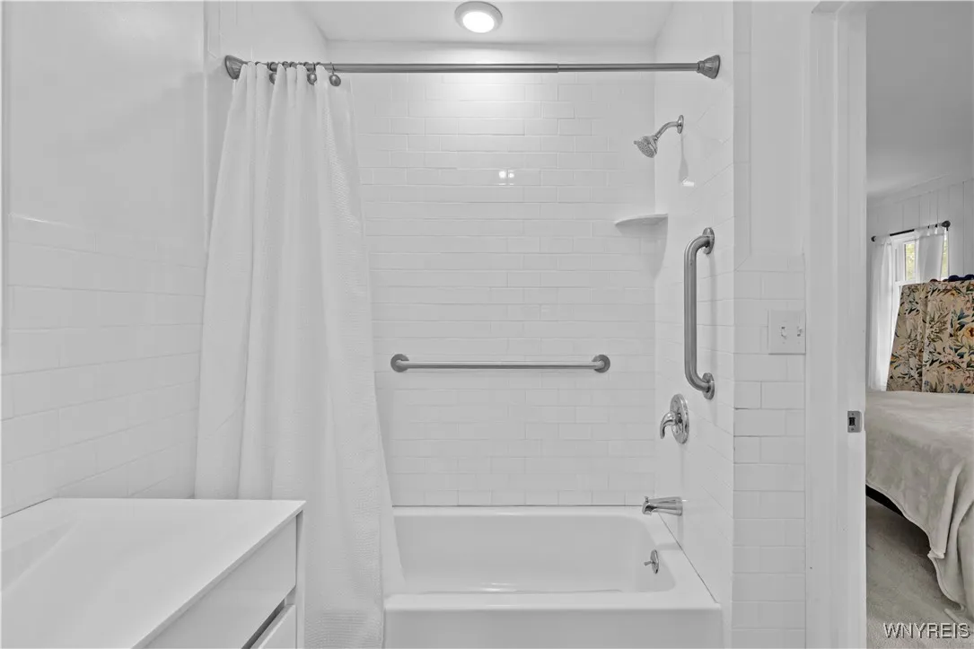 7173 Erie Road, Evans, New York 14047, Evans, New York 14047, 3 Bedrooms Bedrooms, 8 Rooms Rooms,3 BathroomsBathrooms,Residential,Closed,7173 Erie Road, Evans, New York 14047,0,B1629164