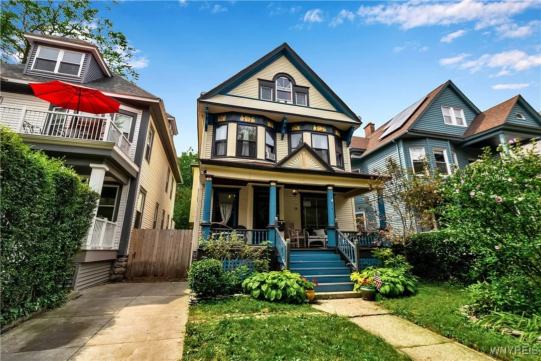 726 Ashland Avenue, Buffalo, New York 14222, Buffalo, New York 14222, 8 Bedrooms Bedrooms, 17 Rooms Rooms,3 BathroomsBathrooms,Residential,For Sale,726 Ashland Avenue, Buffalo, New York 14222,B1627630