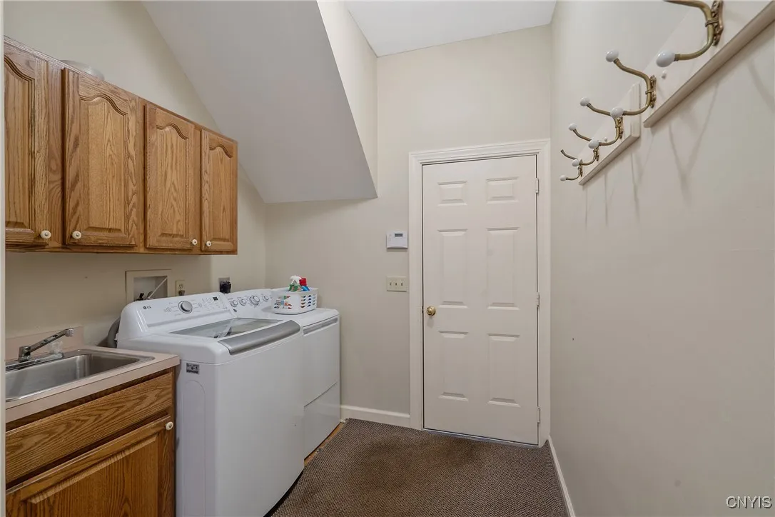 8429 Prestwick Drive, Manlius, New York 13104, Manlius, New York 13104, 4 Bedrooms Bedrooms, 12 Rooms Rooms,3 BathroomsBathrooms,Residential,For Sale,8429 Prestwick Drive, Manlius, New York 13104,S1615559