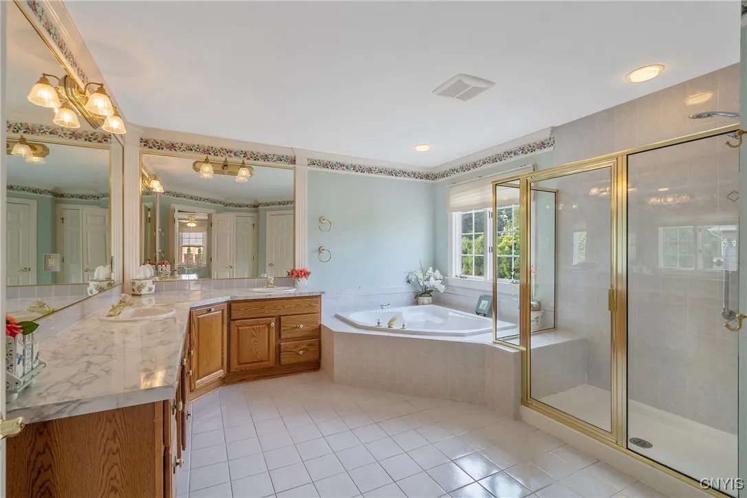 8429 Prestwick Drive, Manlius, New York 13104, Manlius, New York 13104, 4 Bedrooms Bedrooms, 12 Rooms Rooms,3 BathroomsBathrooms,Residential,For Sale,8429 Prestwick Drive, Manlius, New York 13104,S1615559