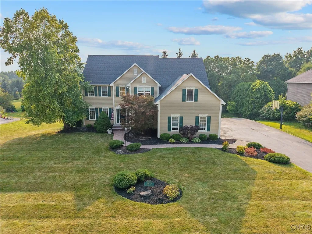 8429 Prestwick Drive, Manlius, New York 13104, Manlius, New York 13104, 4 Bedrooms Bedrooms, 12 Rooms Rooms,3 BathroomsBathrooms,Residential,For Sale,8429 Prestwick Drive, Manlius, New York 13104,S1615559