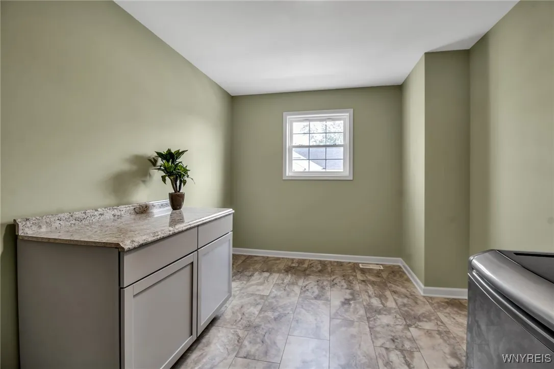 358 Rachel Vincent Way, Buffalo, New York 14216, Buffalo, New York 14216, 3 Bedrooms Bedrooms, 7 Rooms Rooms,2 BathroomsBathrooms,Residential,For Sale,358 Rachel Vincent Way, Buffalo, New York 14216,0,B1629328