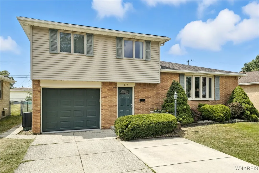 271 Nagel Drive, Cheektowaga, New York 14225, Cheektowaga, New York 14225, 3 Bedrooms Bedrooms, 10 Rooms Rooms,1 BathroomBathrooms,Residential,Closed,271 Nagel Drive, Cheektowaga, New York 14225,0,B1629463