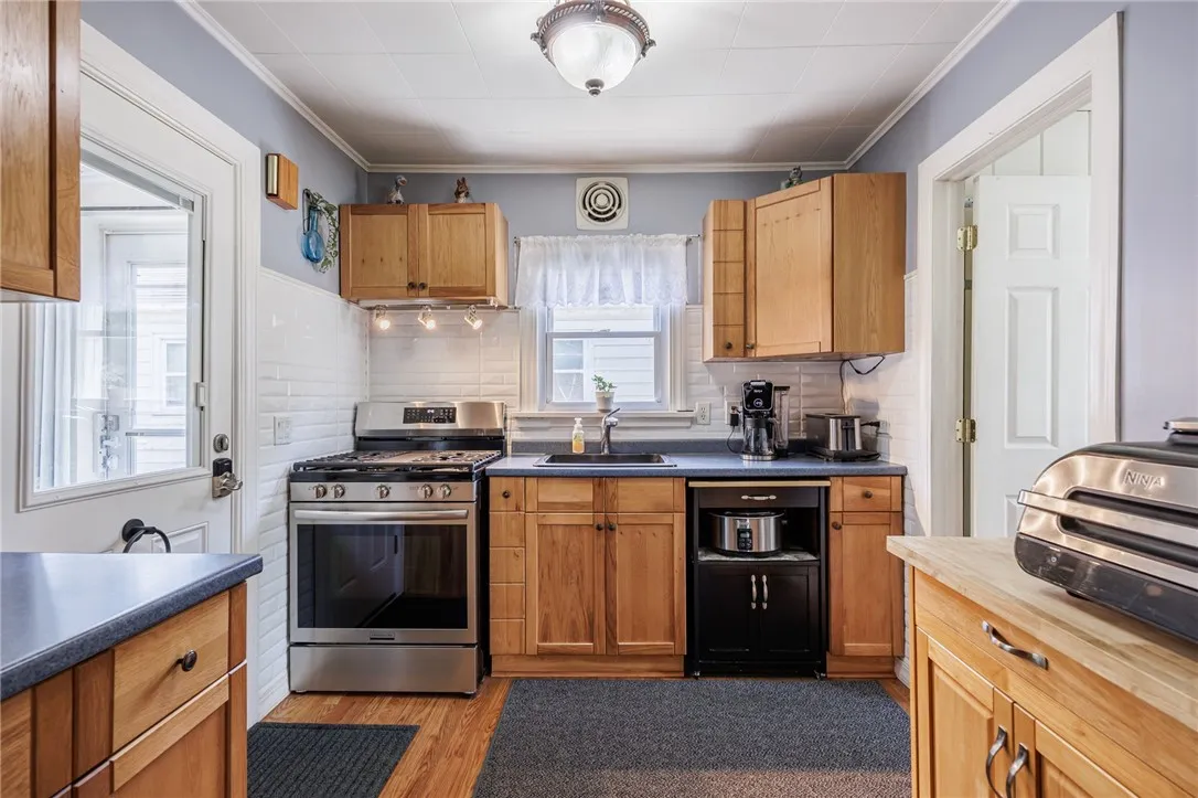 96 Ridgecrest Road, Greece, New York 14626, Greece, New York 14626, 2 Bedrooms Bedrooms, 5 Rooms Rooms,1 BathroomBathrooms,Residential,Closed,96 Ridgecrest Road, Greece, New York 14626,0,R1629399