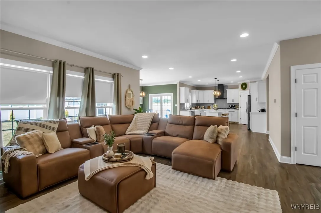 3320 Colleen, Wheatfield, New York 14132, Wheatfield, New York 14132, 3 Bedrooms Bedrooms, 9 Rooms Rooms,2 BathroomsBathrooms,Residential,For Sale,3320 Colleen, Wheatfield, New York 14132,B1629438