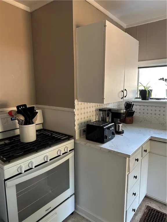 78-80 Silver Street, Norwich, New York 13815, Norwich, New York 13815, 3 Bedrooms Bedrooms, 9 Rooms Rooms,1 BathroomBathrooms,Residential,Closed,78-80 Silver Street, Norwich, New York 13815,0,R1629424