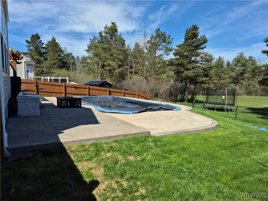 4016 Connors, Hamburg, New York 14219, Hamburg, New York 14219, 3 Bedrooms Bedrooms, 11 Rooms Rooms,2 BathroomsBathrooms,Residential,Closed,4016 Connors, Hamburg, New York 14219,0,B1629531