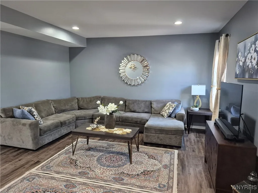 4016 Connors, Hamburg, New York 14219, Hamburg, New York 14219, 3 Bedrooms Bedrooms, 11 Rooms Rooms,2 BathroomsBathrooms,Residential,Closed,4016 Connors, Hamburg, New York 14219,0,B1629531