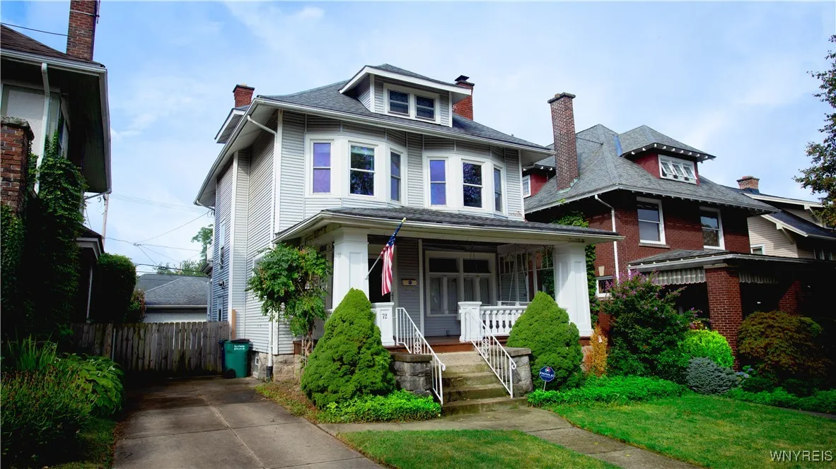72 University Avenue, Buffalo, New York 14214, Buffalo, New York 14214, 4 Bedrooms Bedrooms, 9 Rooms Rooms,2 BathroomsBathrooms,Residential,For Sale,72 University Avenue, Buffalo, New York 14214,B1627247