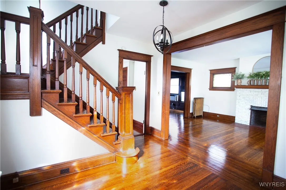 72 University Avenue, Buffalo, New York 14214, Buffalo, New York 14214, 4 Bedrooms Bedrooms, 9 Rooms Rooms,2 BathroomsBathrooms,Residential,For Sale,72 University Avenue, Buffalo, New York 14214,B1627247
