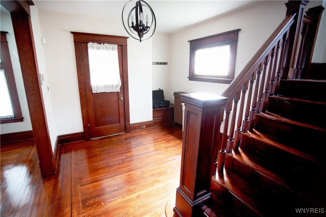 72 University Avenue, Buffalo, New York 14214, Buffalo, New York 14214, 4 Bedrooms Bedrooms, 9 Rooms Rooms,2 BathroomsBathrooms,Residential,For Sale,72 University Avenue, Buffalo, New York 14214,B1627247