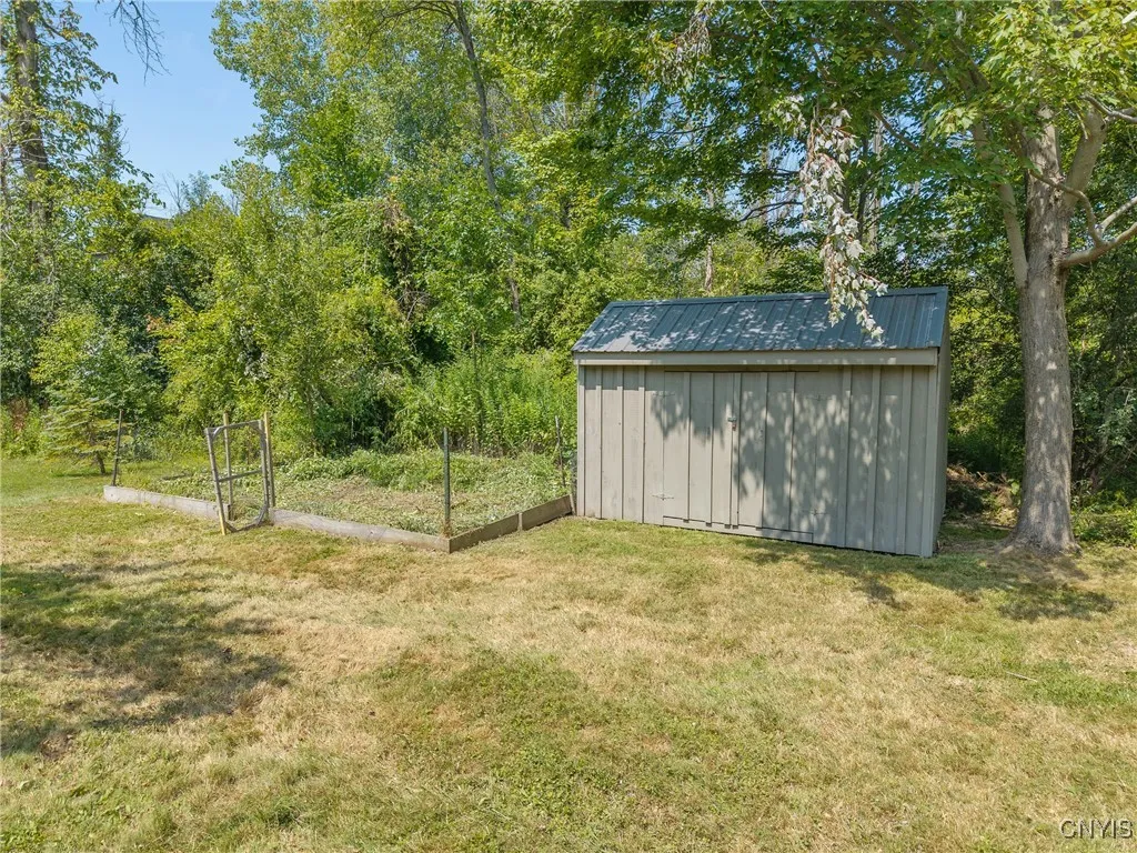 60 Edwards Circle, Oswego, New York 13126, Oswego, New York 13126, 4 Bedrooms Bedrooms, 9 Rooms Rooms,3 BathroomsBathrooms,Residential,Closed,60 Edwards Circle, Oswego, New York 13126,0,S1629543