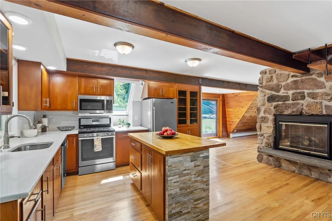 60 Edwards Circle, Oswego, New York 13126, Oswego, New York 13126, 4 Bedrooms Bedrooms, 9 Rooms Rooms,3 BathroomsBathrooms,Residential,Closed,60 Edwards Circle, Oswego, New York 13126,0,S1629543