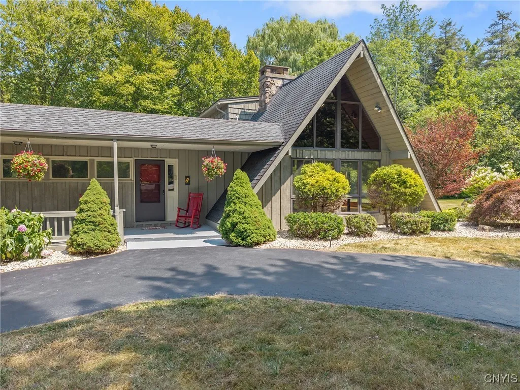 60 Edwards Circle, Oswego, New York 13126, Oswego, New York 13126, 4 Bedrooms Bedrooms, 9 Rooms Rooms,3 BathroomsBathrooms,Residential,Closed,60 Edwards Circle, Oswego, New York 13126,0,S1629543