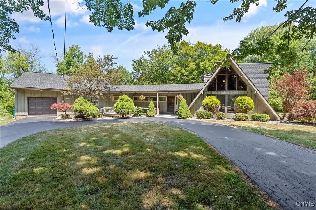 60 Edwards Circle, Oswego, New York 13126, Oswego, New York 13126, 4 Bedrooms Bedrooms, 9 Rooms Rooms,3 BathroomsBathrooms,Residential,Closed,60 Edwards Circle, Oswego, New York 13126,0,S1629543