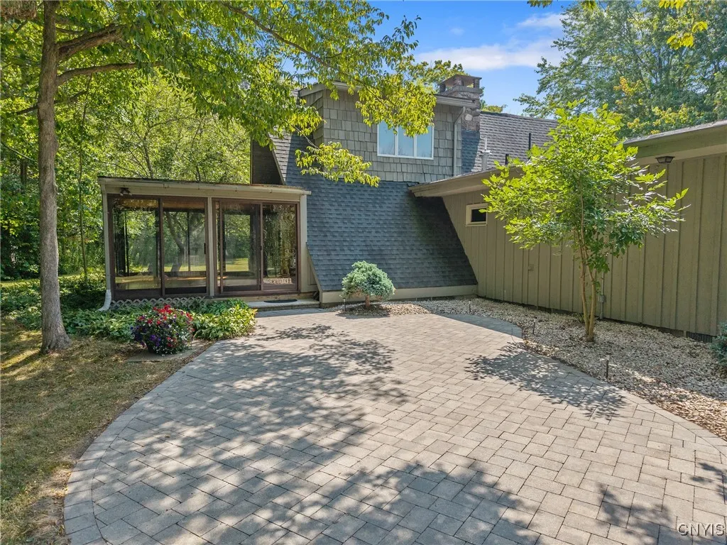 60 Edwards Circle, Oswego, New York 13126, Oswego, New York 13126, 4 Bedrooms Bedrooms, 9 Rooms Rooms,3 BathroomsBathrooms,Residential,Closed,60 Edwards Circle, Oswego, New York 13126,0,S1629543