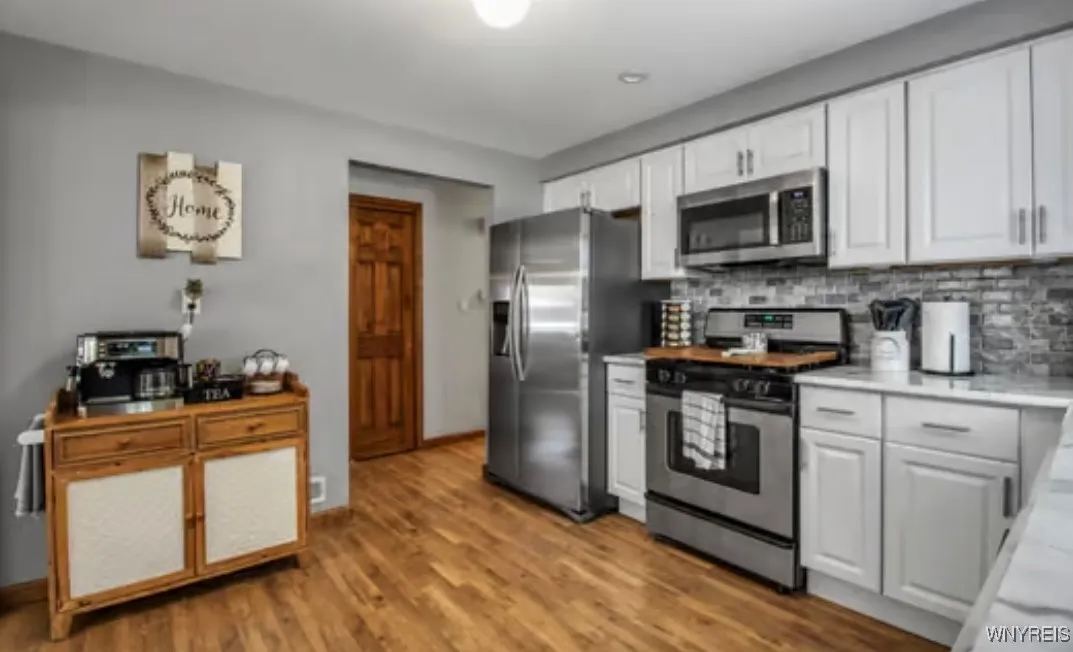 205 Warren Avenue, West Seneca, New York 14224, West Seneca, New York 14224, 3 Bedrooms Bedrooms, 7 Rooms Rooms,1 BathroomBathrooms,Residential,Closed,205 Warren Avenue, West Seneca, New York 14224,0,B1626909