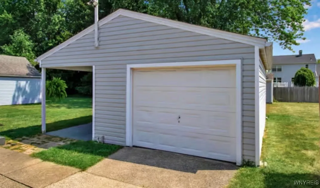 205 Warren Avenue, West Seneca, New York 14224, West Seneca, New York 14224, 3 Bedrooms Bedrooms, 7 Rooms Rooms,1 BathroomBathrooms,Residential,Closed,205 Warren Avenue, West Seneca, New York 14224,0,B1626909