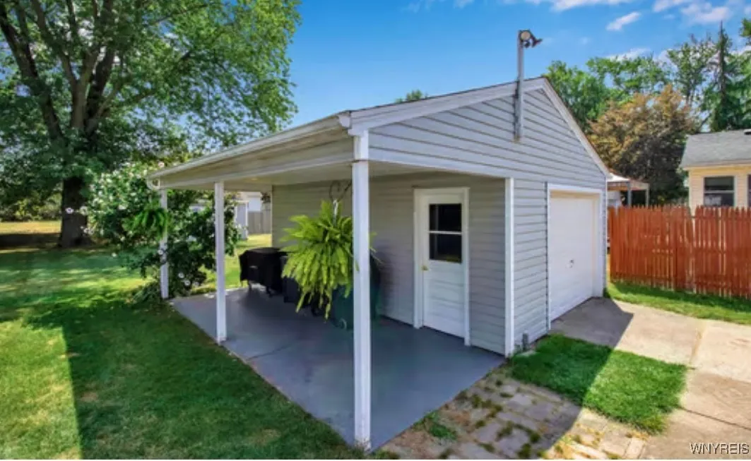 205 Warren Avenue, West Seneca, New York 14224, West Seneca, New York 14224, 3 Bedrooms Bedrooms, 7 Rooms Rooms,1 BathroomBathrooms,Residential,Closed,205 Warren Avenue, West Seneca, New York 14224,0,B1626909