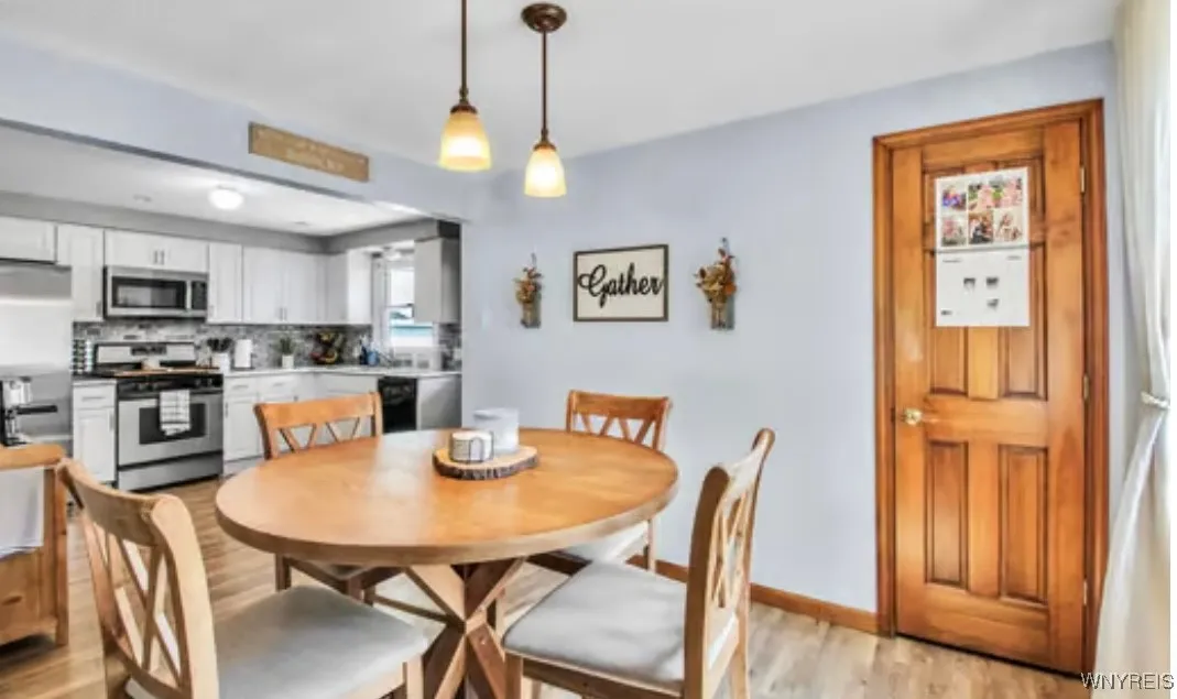 205 Warren Avenue, West Seneca, New York 14224, West Seneca, New York 14224, 3 Bedrooms Bedrooms, 7 Rooms Rooms,1 BathroomBathrooms,Residential,Closed,205 Warren Avenue, West Seneca, New York 14224,0,B1626909