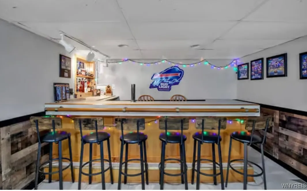 205 Warren Avenue, West Seneca, New York 14224, West Seneca, New York 14224, 3 Bedrooms Bedrooms, 7 Rooms Rooms,1 BathroomBathrooms,Residential,Closed,205 Warren Avenue, West Seneca, New York 14224,0,B1626909