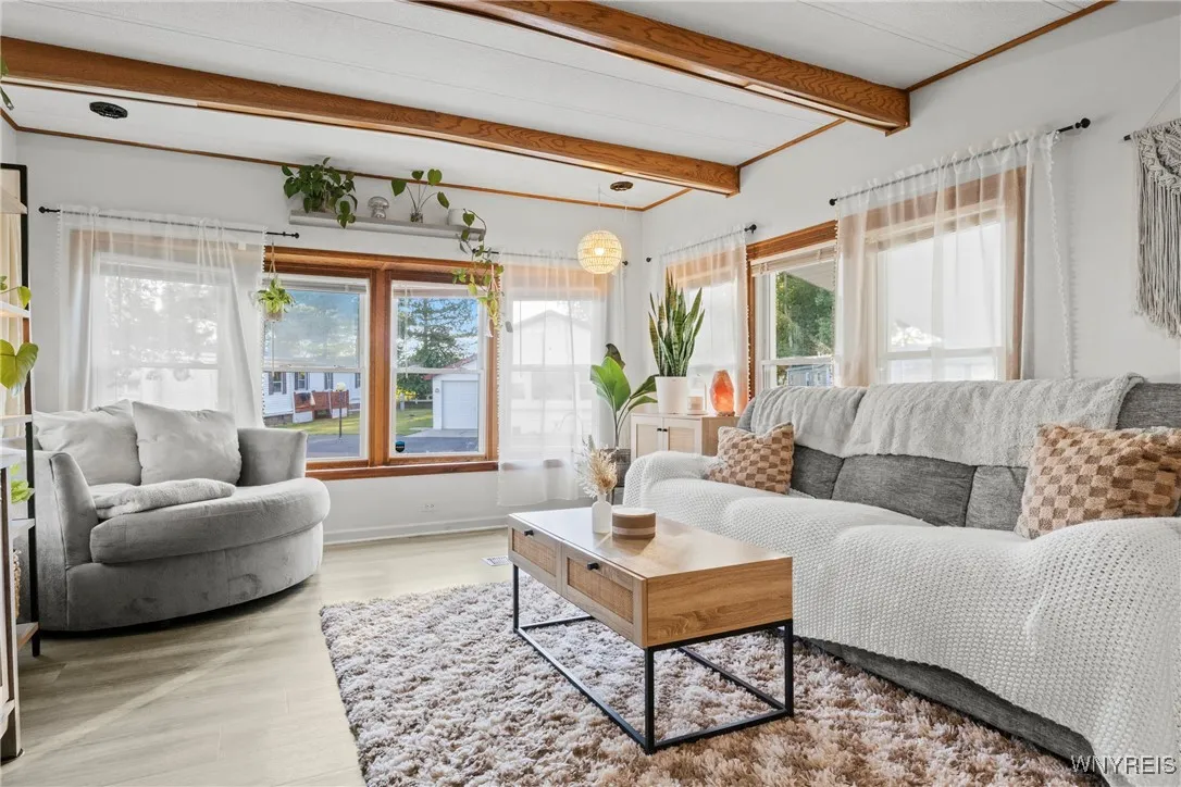 41 Burgundy Circle, West Seneca, New York 14224, West Seneca, New York 14224, 2 Bedrooms Bedrooms, 6 Rooms Rooms,1 BathroomBathrooms,Residential,For Sale,41 Burgundy Circle, West Seneca, New York 14224,B1629560