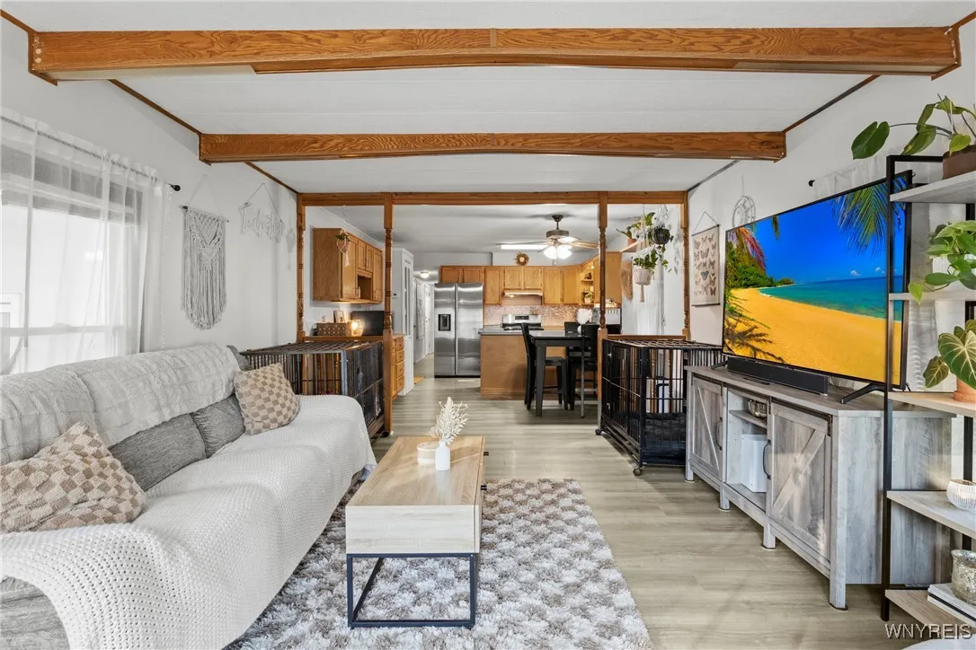 41 Burgundy Circle, West Seneca, New York 14224, West Seneca, New York 14224, 2 Bedrooms Bedrooms, 6 Rooms Rooms,1 BathroomBathrooms,Residential,For Sale,41 Burgundy Circle, West Seneca, New York 14224,B1629560