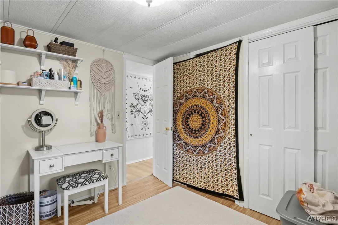 41 Burgundy Circle, West Seneca, New York 14224, West Seneca, New York 14224, 2 Bedrooms Bedrooms, 6 Rooms Rooms,1 BathroomBathrooms,Residential,For Sale,41 Burgundy Circle, West Seneca, New York 14224,B1629560