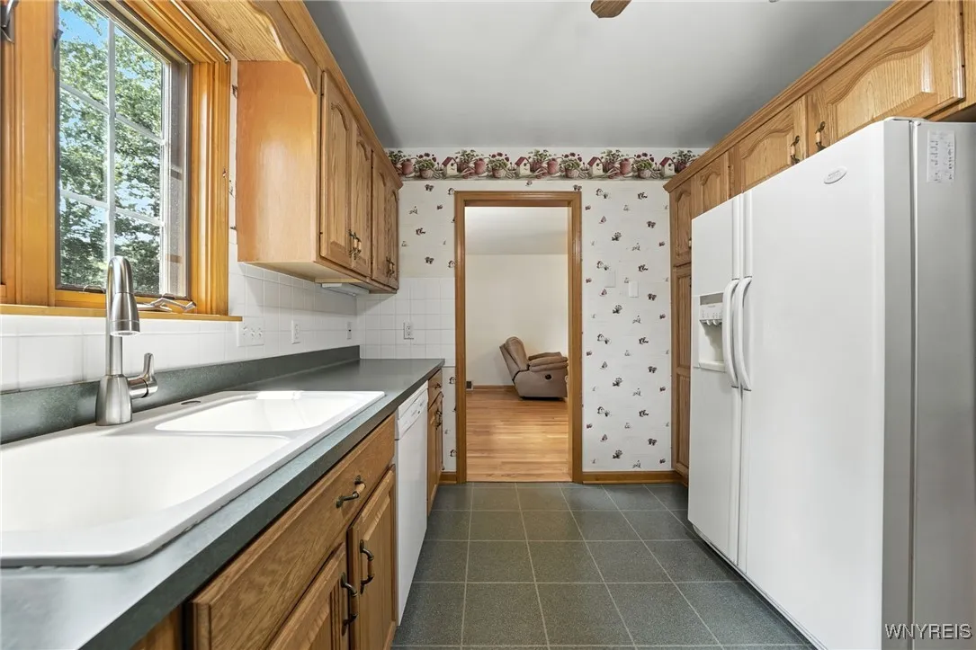6218 Armor Duells Road, Orchard Park, New York 141, Orchard Park, New York 14127, 2 Bedrooms Bedrooms, 5 Rooms Rooms,1 BathroomBathrooms,Residential,For Sale,6218 Armor Duells Road, Orchard Park, New York 141,B1629539