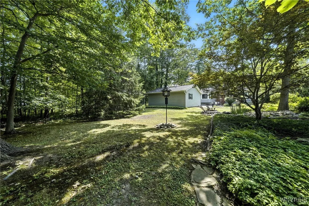 6218 Armor Duells Road, Orchard Park, New York 141, Orchard Park, New York 14127, 2 Bedrooms Bedrooms, 5 Rooms Rooms,1 BathroomBathrooms,Residential,For Sale,6218 Armor Duells Road, Orchard Park, New York 141,B1629539