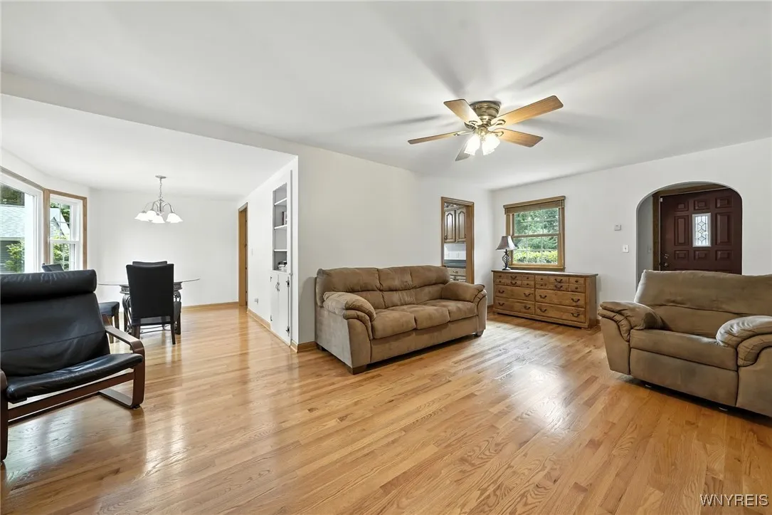 6218 Armor Duells Road, Orchard Park, New York 141, Orchard Park, New York 14127, 2 Bedrooms Bedrooms, 5 Rooms Rooms,1 BathroomBathrooms,Residential,For Sale,6218 Armor Duells Road, Orchard Park, New York 141,B1629539