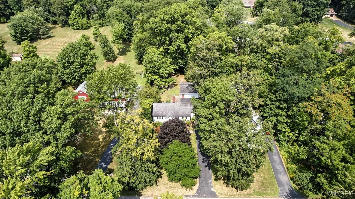 6218 Armor Duells Road, Orchard Park, New York 141, Orchard Park, New York 14127, 2 Bedrooms Bedrooms, 5 Rooms Rooms,1 BathroomBathrooms,Residential,For Sale,6218 Armor Duells Road, Orchard Park, New York 141,B1629539