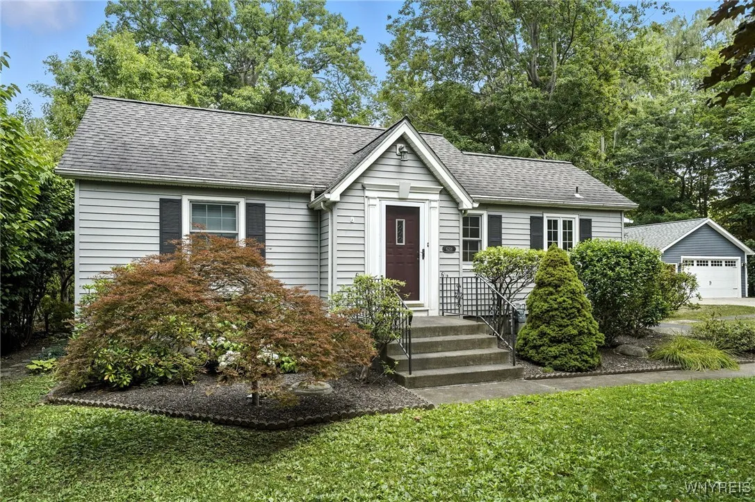 6218 Armor Duells Road, Orchard Park, New York 141, Orchard Park, New York 14127, 2 Bedrooms Bedrooms, 5 Rooms Rooms,1 BathroomBathrooms,Residential,For Sale,6218 Armor Duells Road, Orchard Park, New York 141,B1629539