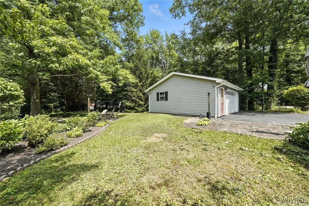 6218 Armor Duells Road, Orchard Park, New York 141, Orchard Park, New York 14127, 2 Bedrooms Bedrooms, 5 Rooms Rooms,1 BathroomBathrooms,Residential,For Sale,6218 Armor Duells Road, Orchard Park, New York 141,B1629539