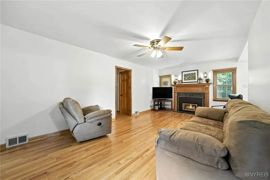 6218 Armor Duells Road, Orchard Park, New York 141, Orchard Park, New York 14127, 2 Bedrooms Bedrooms, 5 Rooms Rooms,1 BathroomBathrooms,Residential,For Sale,6218 Armor Duells Road, Orchard Park, New York 141,B1629539