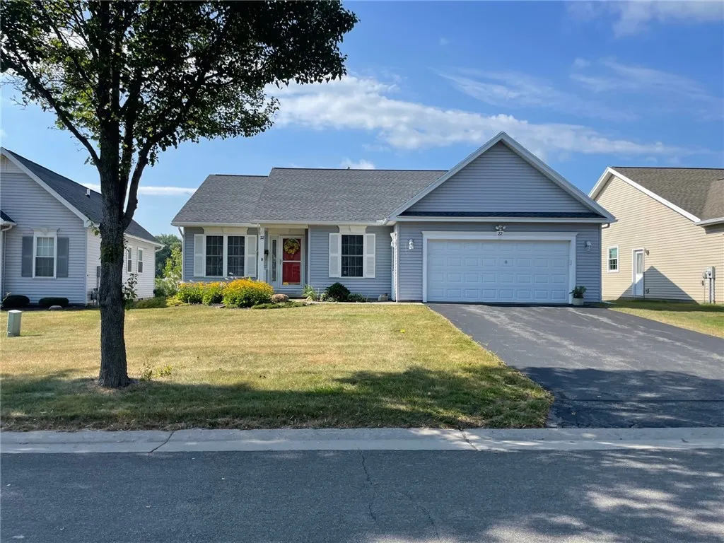 Lovely 3 bedroom, 2 full bath home located in Unionville Station, Hilton NY