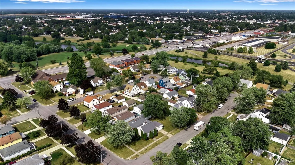 959 Riverview Boulevard, Tonawanda, New York 14150, Tonawanda, New York 14150, 3 Bedrooms Bedrooms, 6 Rooms Rooms,1 BathroomBathrooms,Residential,For Sale,959 Riverview Boulevard, Tonawanda, New York 14150,B1629516