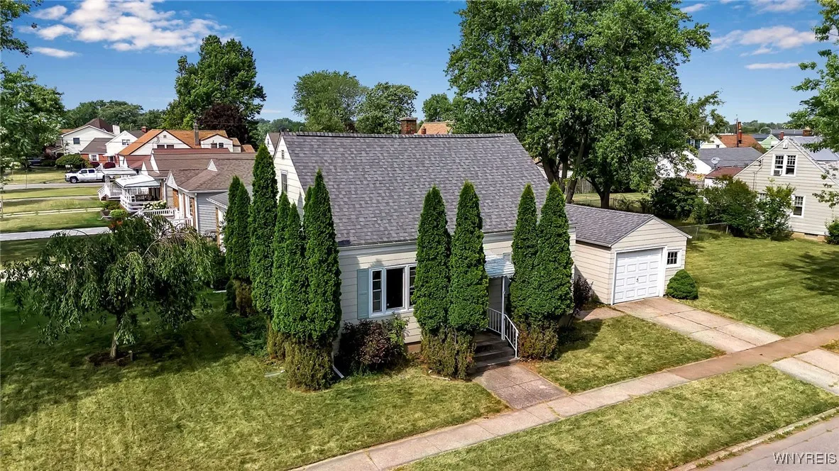 959 Riverview Boulevard, Tonawanda, New York 14150, Tonawanda, New York 14150, 3 Bedrooms Bedrooms, 6 Rooms Rooms,1 BathroomBathrooms,Residential,For Sale,959 Riverview Boulevard, Tonawanda, New York 14150,B1629516