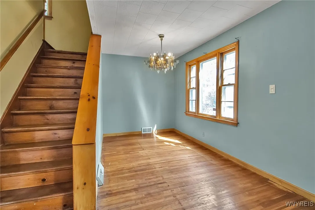 959 Riverview Boulevard, Tonawanda, New York 14150, Tonawanda, New York 14150, 3 Bedrooms Bedrooms, 6 Rooms Rooms,1 BathroomBathrooms,Residential,For Sale,959 Riverview Boulevard, Tonawanda, New York 14150,B1629516
