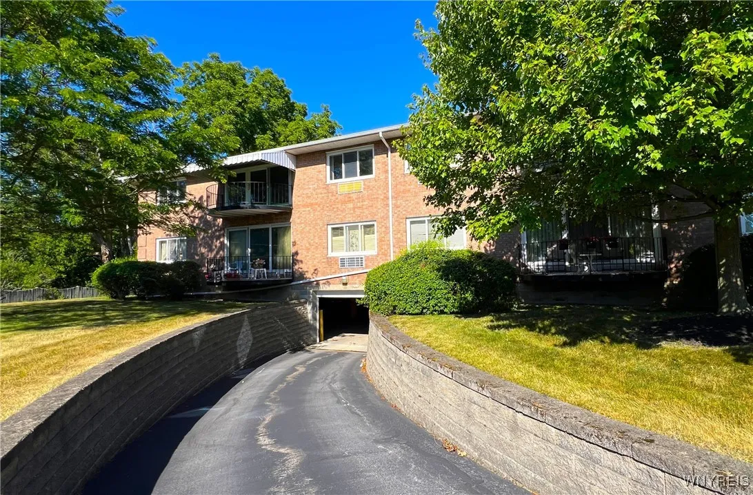 31 Park Lane Court, Amherst, New York 14221, Amherst, New York 14221, 3 Bedrooms Bedrooms, 6 Rooms Rooms,2 BathroomsBathrooms,Residential,For Sale,31 Park Lane Court, Amherst, New York 14221,B1627730