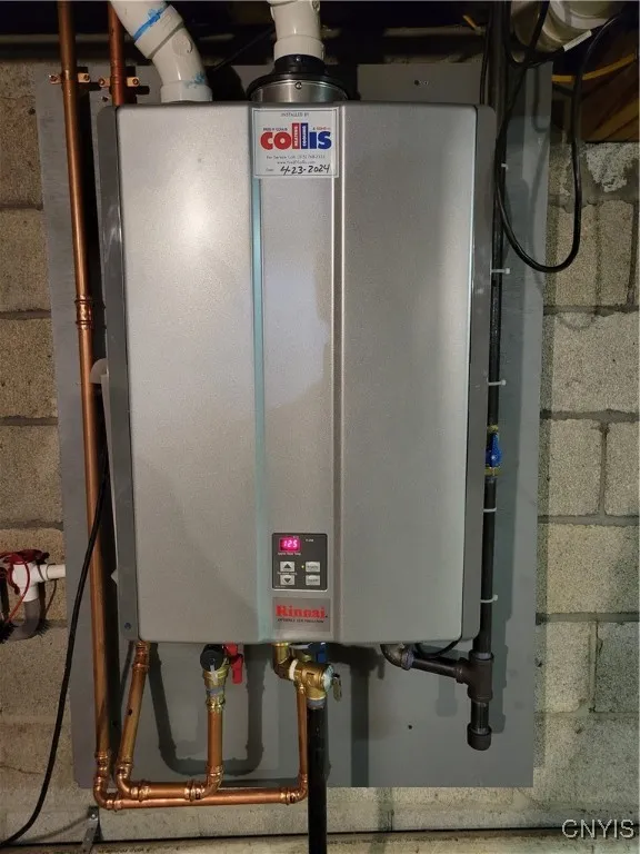 100 Wells Drive, Deerfield, New York 13502, Deerfield, New York 13502, 3 Bedrooms Bedrooms, 6 Rooms Rooms,1 BathroomBathrooms,Residential,Closed,100 Wells Drive, Deerfield, New York 13502,0,S1625824