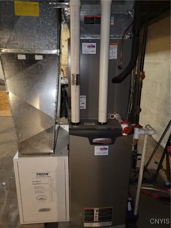 100 Wells Drive, Deerfield, New York 13502, Deerfield, New York 13502, 3 Bedrooms Bedrooms, 6 Rooms Rooms,1 BathroomBathrooms,Residential,Closed,100 Wells Drive, Deerfield, New York 13502,0,S1625824