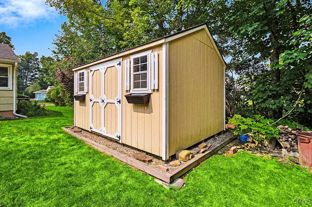 100 Wells Drive, Deerfield, New York 13502, Deerfield, New York 13502, 3 Bedrooms Bedrooms, 6 Rooms Rooms,1 BathroomBathrooms,Residential,Closed,100 Wells Drive, Deerfield, New York 13502,0,S1625824