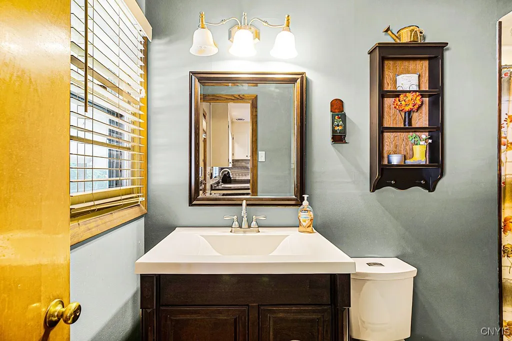 100 Wells Drive, Deerfield, New York 13502, Deerfield, New York 13502, 3 Bedrooms Bedrooms, 6 Rooms Rooms,1 BathroomBathrooms,Residential,Closed,100 Wells Drive, Deerfield, New York 13502,0,S1625824